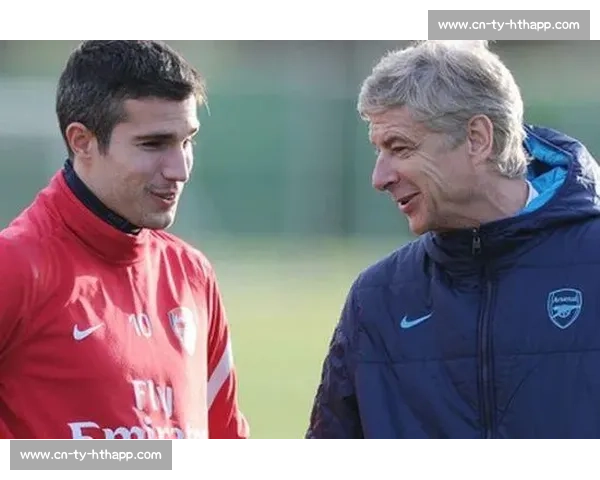 国际足联总监温格探访曼城世俱杯训练营 传奇教头与瓜帅师徒重逢掀热议