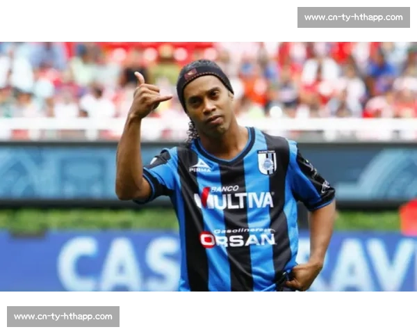 小罗携大罗、维尼修斯亮相 Nike 活动：传奇与新星跨代际传递足球正能量